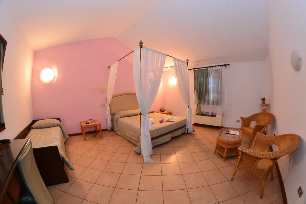 Hotel Ville Panazza Mordano Exterior photo