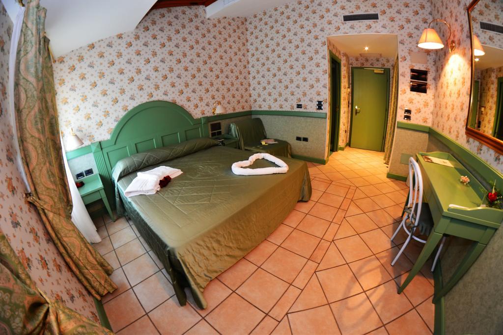 Hotel Ville Panazza Mordano Exterior photo