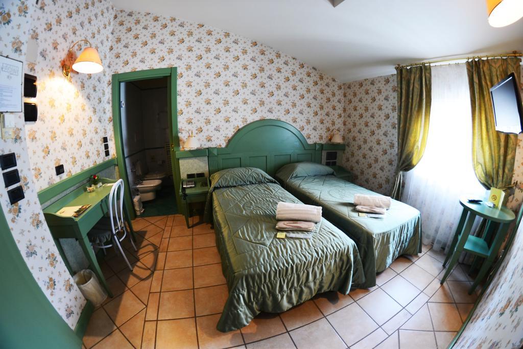 Hotel Ville Panazza Mordano Exterior photo