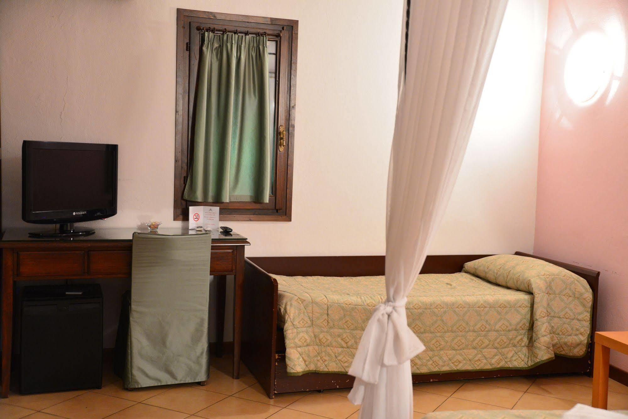 Hotel Ville Panazza Mordano Exterior photo
