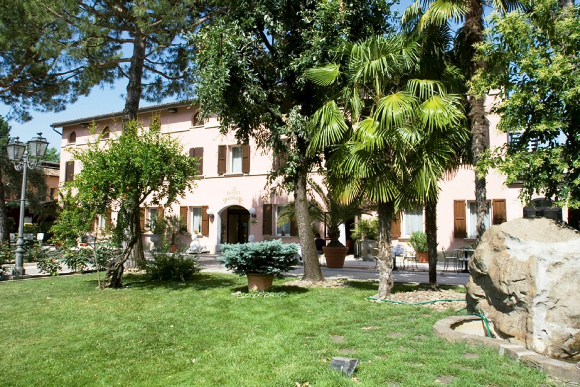 Hotel Ville Panazza Mordano Exterior photo