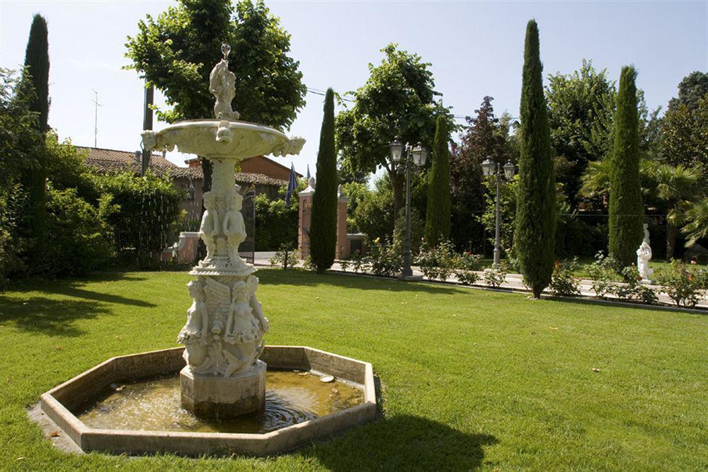 Hotel Ville Panazza Mordano Exterior photo