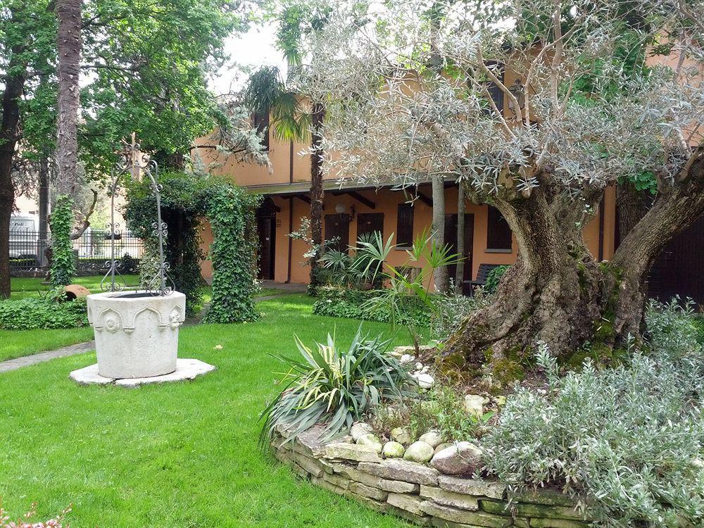 Hotel Ville Panazza Mordano Exterior photo